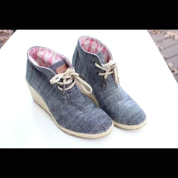 TOMS wedge booties - Picture 1 of 13
